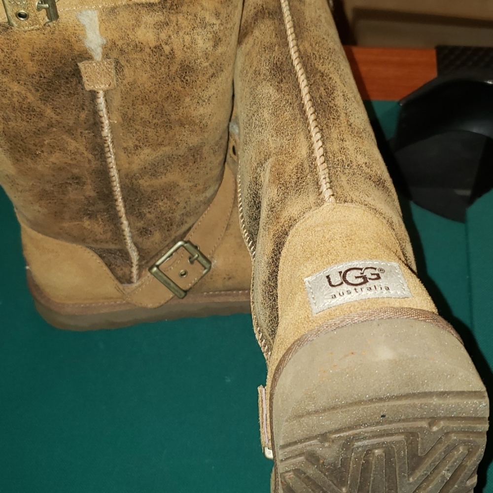 SHEARLING UGGS 8